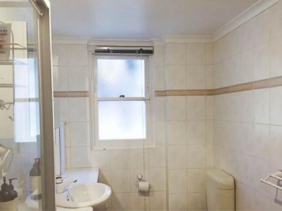 2/17 The Avenue, Crawley WA 6009