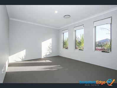 30 Coomal Road, Haynes WA 6112