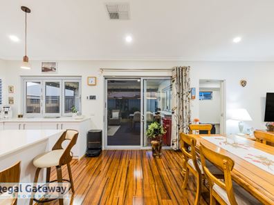 4 Magnetic Way, Wandi WA 6167