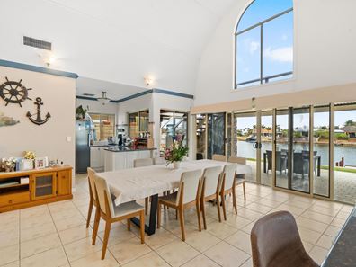 100 Murray Waters Boulevard, South Yunderup WA 6208