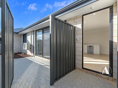 7B Kembla Way, Lakelands WA 6180