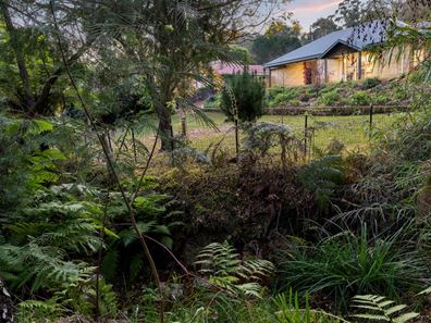 39 Orchid Drive, Roleystone WA 6111