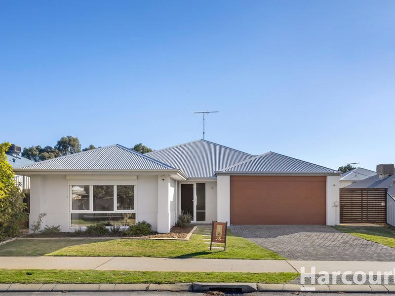 35 Camden Way, Meadow Springs WA 6210
