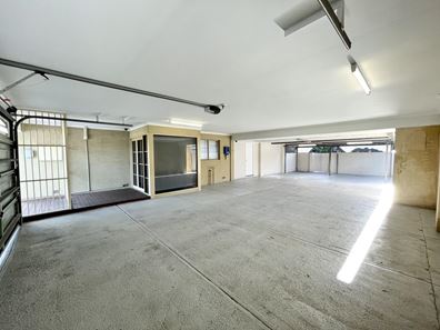 12 Hibiscus Drive, Forrestfield WA 6058
