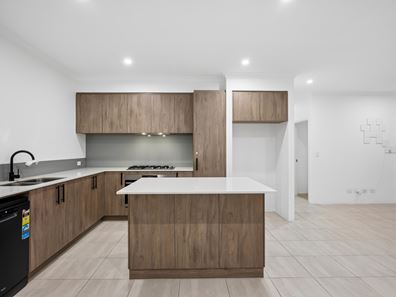 30 Wicklow Street, Thornlie WA 6108