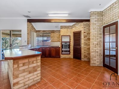 8 Gannet Rise, Halls Head WA 6210