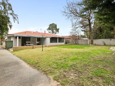 7 Dawn Road, Walliston WA 6076