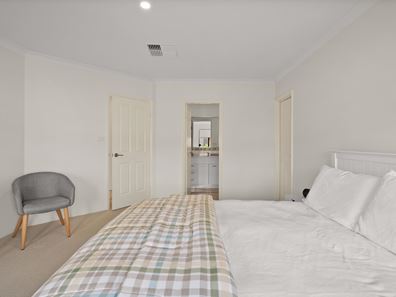 12 Nellie Green, Dudley Park WA 6210