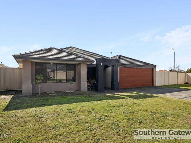 11 Napoleon Way, Bertram