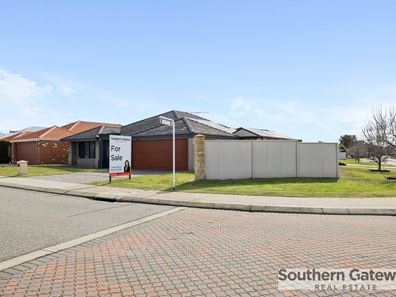 11 Napoleon Way, Bertram WA 6167