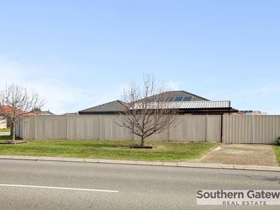 11 Napoleon Way, Bertram WA 6167