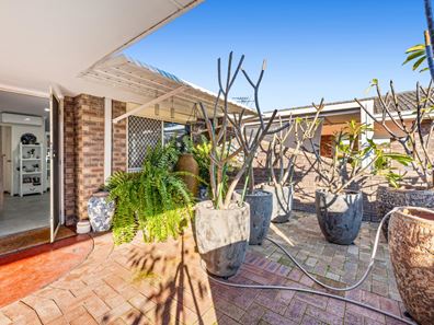3/6 Merope Close, Rockingham WA 6168