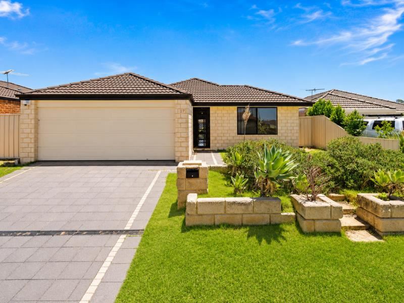 27 Minstrell Road, Bertram