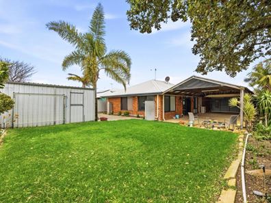 16 Colville Street, Waikiki WA 6169