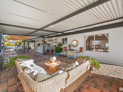 24 Forrest Street, Beverley WA 6304