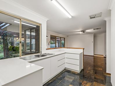 32 Bibra Drive, Bibra Lake WA 6163