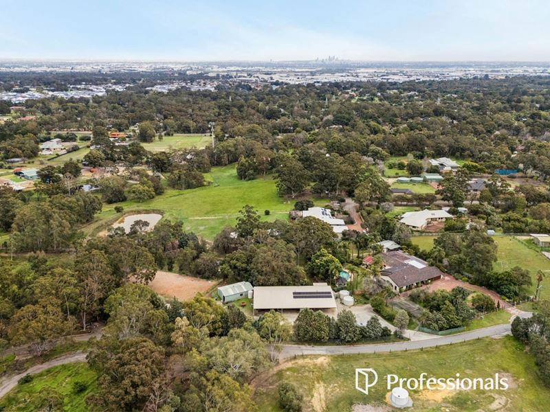 12 Crump Lane, Maida Vale WA 6057
