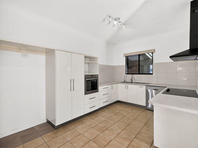 136 Walter Road East, Bassendean WA 6054
