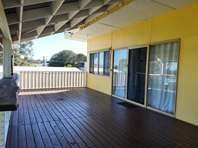 5 Whitfield  Street, Guilderton WA 6041
