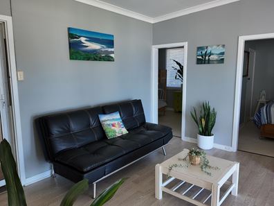 5 Whitfield  Street, Guilderton WA 6041