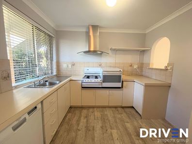 25/24 Southdown Place, Thornlie WA 6108