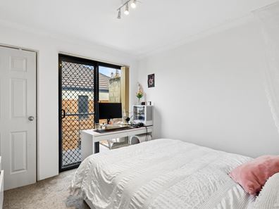22/22 Gochean Avenue, Bentley WA 6102