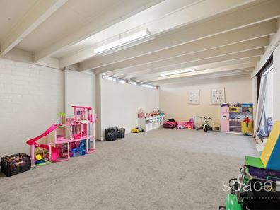 37 Sudbury Way, City Beach WA 6015