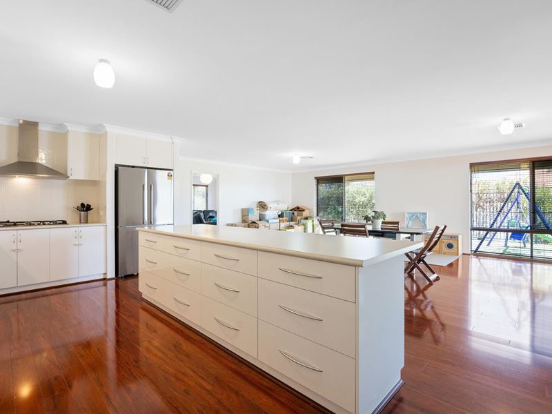 12 Korcula Court, Lake Coogee