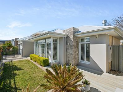 9 Altea Way, Alkimos WA 6038