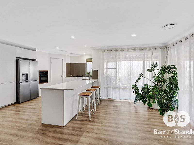 2 Silvergull Terrace, Australind WA 6233