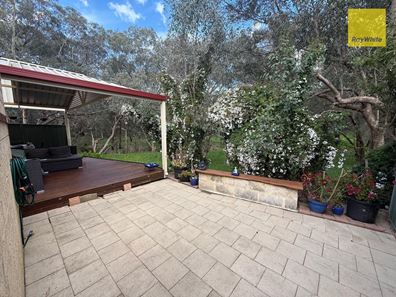 2/1 Pitt Street, Woodbridge WA 6056