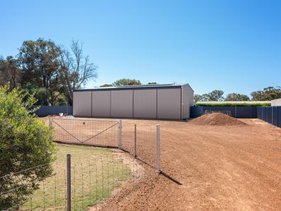 17 Padbury Road, Walkaway WA 6528