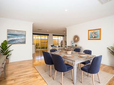 12 Reigate Way, Butler WA 6036