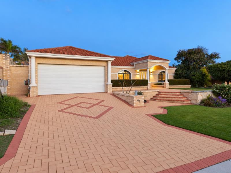 45 Whitecliffe Square, Iluka WA 6028