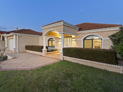 45 Whitecliffe Square, Iluka WA 6028