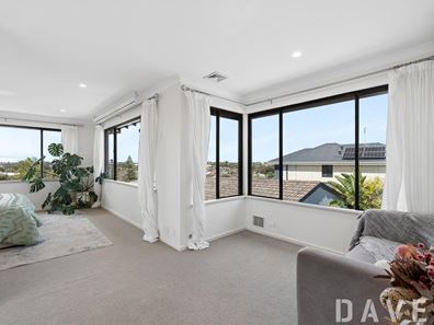 9 Dauntless Way, Duncraig WA 6023