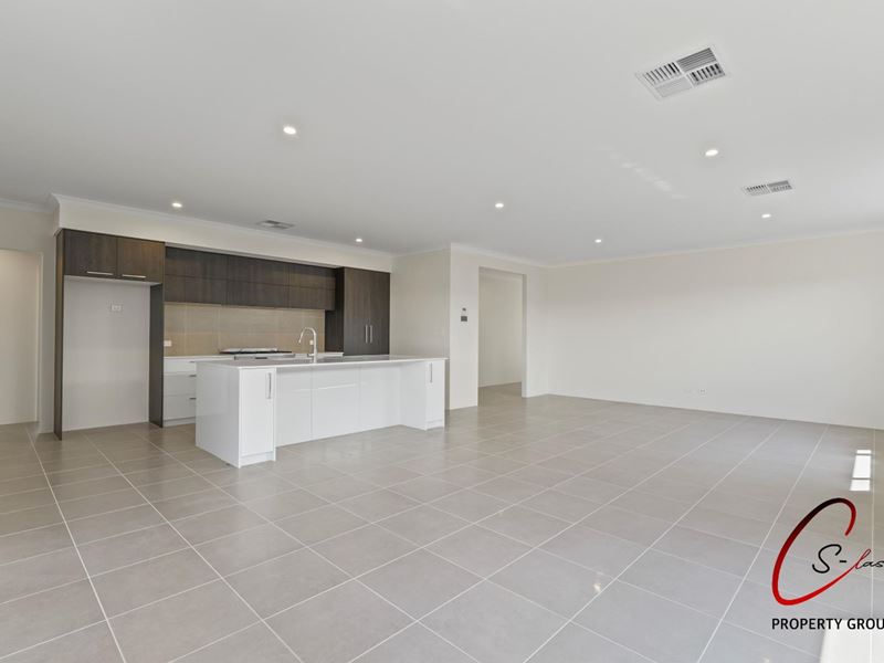 66 Hokitika Drive, Dudley Park WA 6210