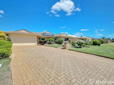 27 Chesterton Drive, Thornlie WA 6108