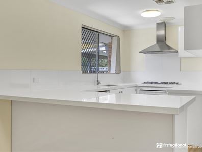17 Hayes Road, Leeming WA 6149