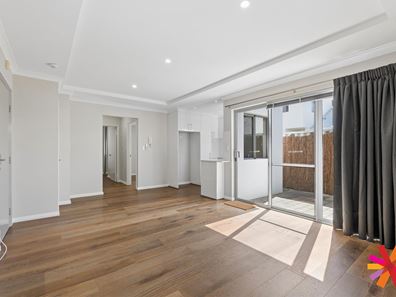 2/94 Fitzroy Road, Rivervale WA 6103