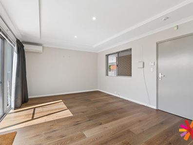 2/94 Fitzroy Road, Rivervale WA 6103