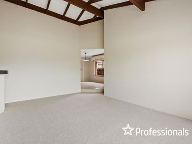 256 Summerlakes Parade, Ballajura WA 6066