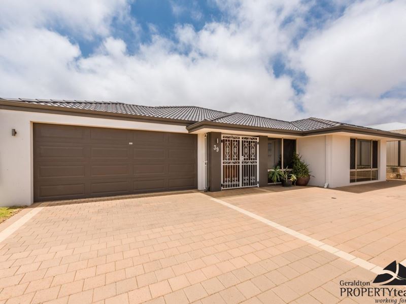 39 Reef Boulevard, Drummond Cove WA 6532