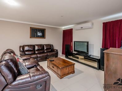 39 Reef Boulevard, Drummond Cove WA 6532