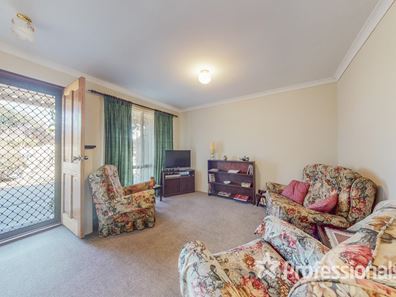 10 Woodleigh Gardens, Ballajura WA 6066