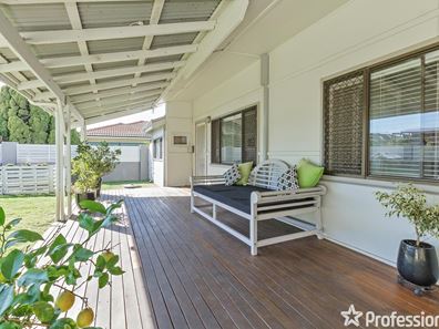 42A McKenzie Road, Shoalwater WA 6169