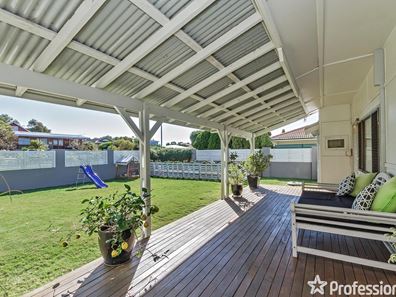 42A McKenzie Road, Shoalwater WA 6169