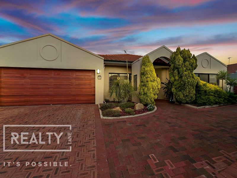 6 Tees Court, Mindarie WA 6030