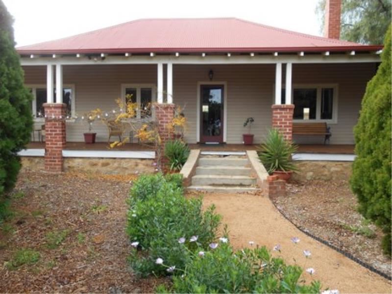 24 Hill Street, Boddington WA 6390