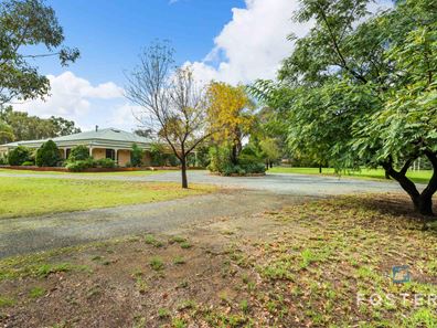 8 Meadows Way, Oakford WA 6121